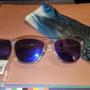 OAKLEY FROGSKINS CLEAR FRAME WITH PURPLE LENS
